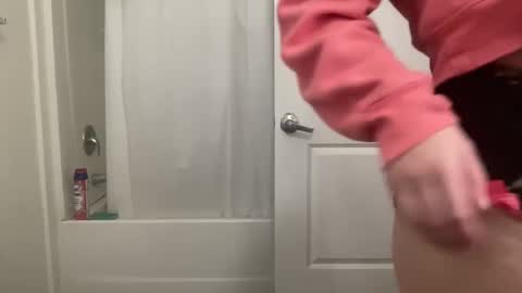 Snapshot of dumbblondexoxo chatting on 01-18-25, 03:20 dumbblondexoxo online show from 01-18-25, 03:20