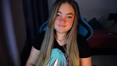 Snapshot of dumont_model chatting on 01-10-25, 04:44 Nicole   online show from 01-10-25, 04:44