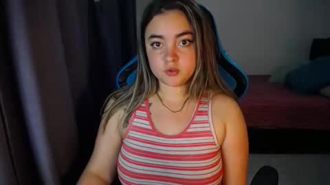 Snapshot of dumont_model chatting on 01-14-25, 10:02 Nicole   online show from 01-14-25, 10:02