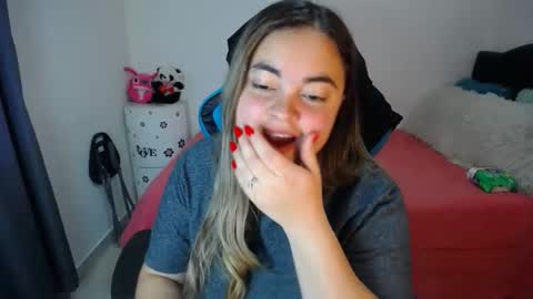 Snapshot of dumont_model chatting on 03-06-25, 03:35 Nicole   online show from 03-06-25, 03:35