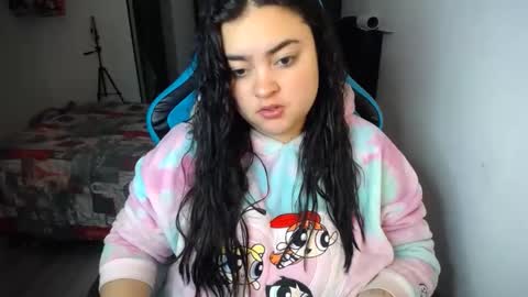Snapshot of dumont_model chatting on 09-09-25, 05:40 Nicole   online show from 09-09-25, 05:40