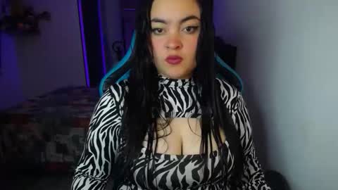 Snapshot of dumont_model chatting on 09-22-25, 06:04 Nicole   online show from 09-22-25, 06:04