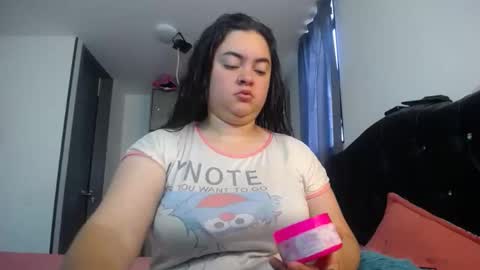 Nicole   online show from 11-18-25, 11:25