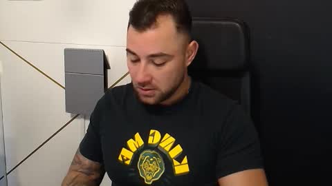 DuncanStone online show from 10-30-25, 05:20