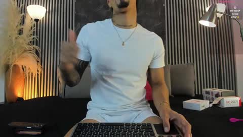 Duriel online show from 03-08-25, 01:03