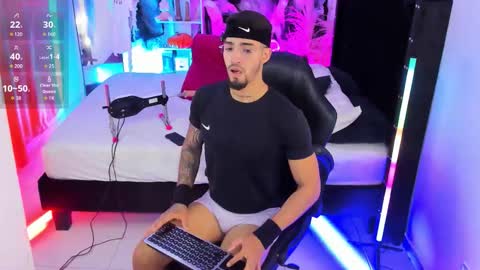 Duriel online show from 10-28-25, 04:42