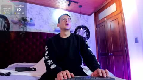 Dustin Sonne online show from 09-16-25, 03:40