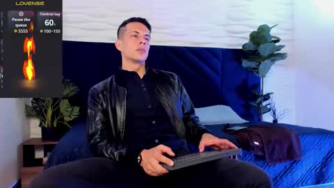 Dustin Sonne online show from 10-30-25, 04:25