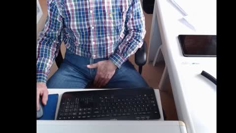 dutchpornking2 online show from 01-22-25, 08:40