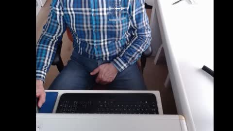 dutchpornking2 online show from 02-24-25, 08:06