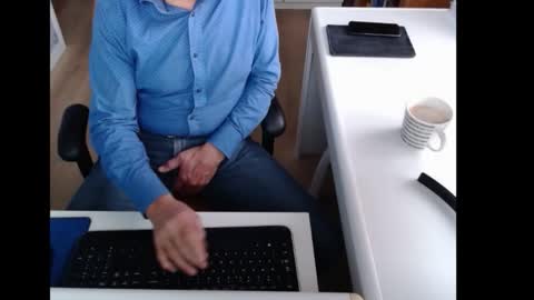 dutchpornking2 online show from 10-11-25, 07:51