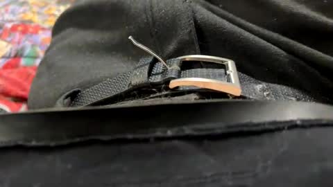 Snapshot of dv0075 chatting on 11-24-25, 01:00 dv0075 online show from 11-24-25, 01:00