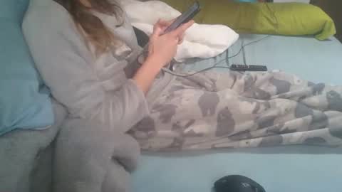 Snapshot of dv3nd3 chatting on 02-06-26, 11:46 dv3nd3 online show from 02-06-26, 11:46