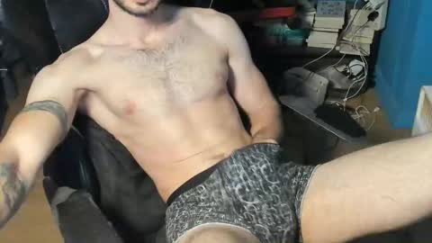 Snapshot of dvss_908 chatting on 02-11-25, 09:46 turkish hot boy online show from 02-11-25, 09:46