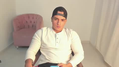 dwayne_esteven10 online show from 01-12-26, 03:12