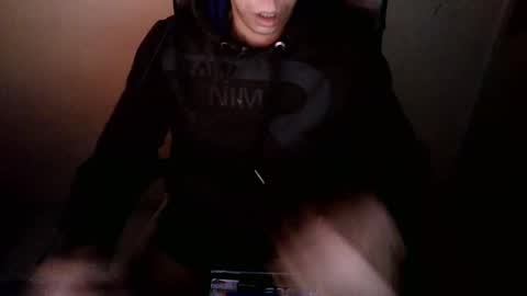 Snapshot of dwaynejamesjackson chatting on 01-05-25, 01:35 dwaynejamesjackson online show from 01-05-25, 01:35