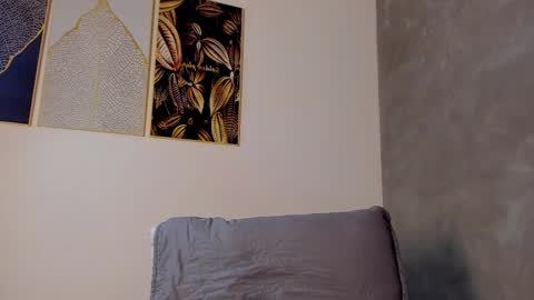 Dylan online show from 12-04-25, 11:19