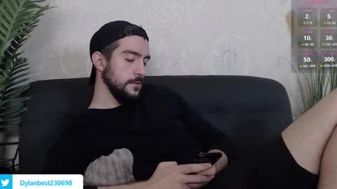 Snapshot of dylan_starxx chatting on 12-07-24, 06:32 Dylan online show from 12-07-24, 06:32