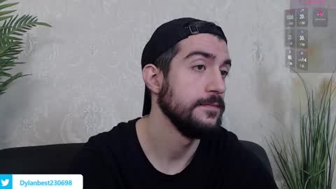 Snapshot of dylan_starxx chatting on 12-10-24, 06:44 Dylan online show from 12-10-24, 06:44