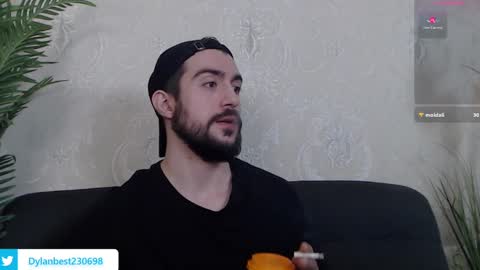 Snapshot of dylan_starxx chatting on 12-10-24, 09:44 Dylan online show from 12-10-24, 09:44