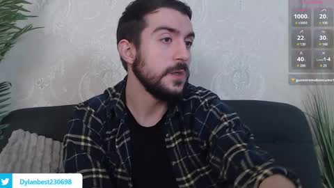 Snapshot of dylan_starxx chatting on 12-13-24, 03:38 Dylan online show from 12-13-24, 03:38