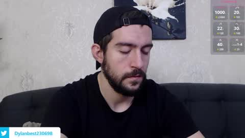 Snapshot of dylan_starxx chatting on 12-21-24, 06:41 Dylan online show from 12-21-24, 06:41