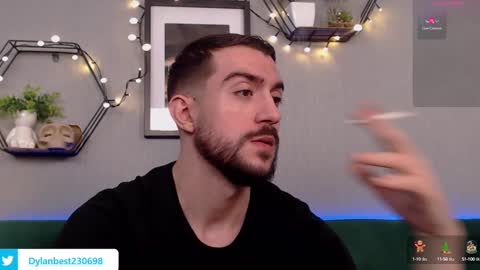 Snapshot of dylan_starxx chatting on 12-28-24, 12:15 Dylan online show from 12-28-24, 12:15