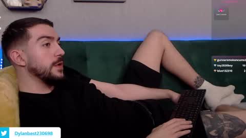 Snapshot of dylan_starxx chatting on 12-28-24, 03:26 Dylan online show from 12-28-24, 03:26