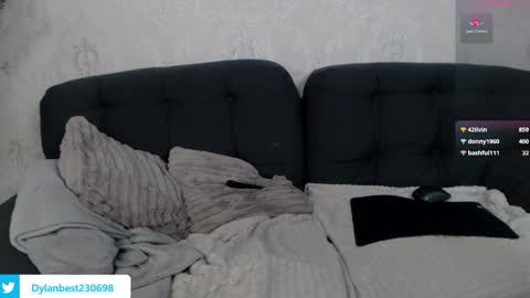 Snapshot of dylan_starxx chatting on 01-03-25, 10:52 Dylan online show from 01-03-25, 10:52