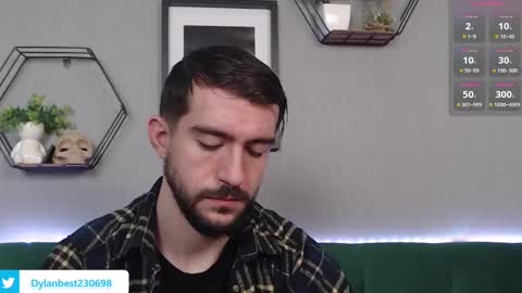 Snapshot of dylan_starxx chatting on 02-09-25, 02:17 Dylan online show from 02-09-25, 02:17