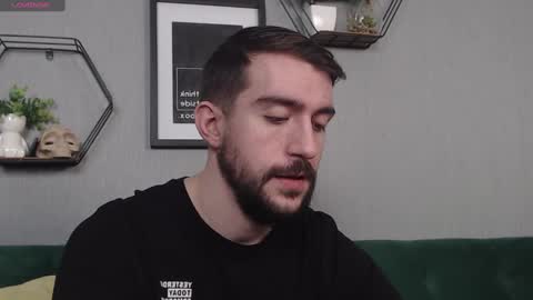 Snapshot of dylan_starxx chatting on 02-10-25, 07:38 Dylan online show from 02-10-25, 07:38