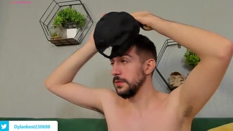 Snapshot of dylan_starxx chatting on 09-08-25, 11:48 Dylan online show from 09-08-25, 11:48