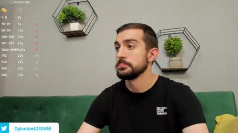 Dylan online show from 11-06-25, 10:43