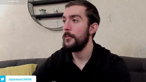 Dylan online show from 12-20-25, 01:34