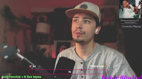 Dylan Daniel 7.8 online show from 03-10-25, 01:21