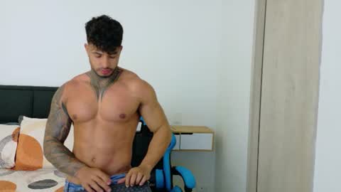 Snapshot of dylanrivera_ chatting on 06-16-26, 01:41 Dylan Rivera online show from 06-16-26, 01:41