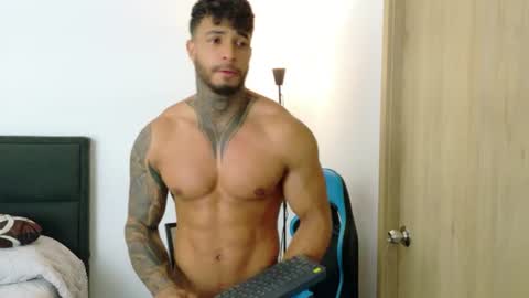 Snapshot of dylanrivera_ chatting on 08-06-26, 01:40 Dylan Rivera online show from 08-06-26, 01:40
