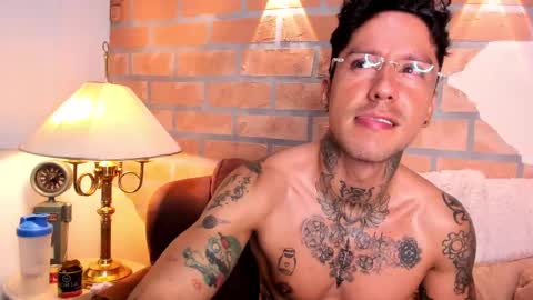 D Y L A N online show from 03-07-25, 11:49