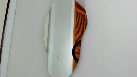 D Y L A N online show from 09-11-25, 12:22