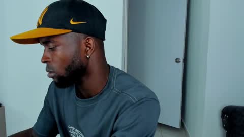 Dylan Taylor online show from 09-21-25, 02:46