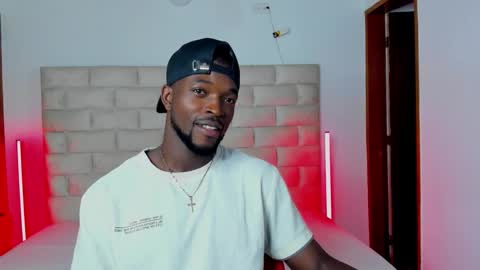 Snapshot of dylantaylor_1 chatting on 01-08-26, 12:40 Dylan Taylor online show from 01-08-26, 12:40