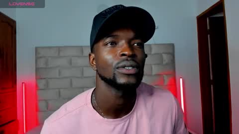 Snapshot of dylantaylor_1 chatting on 01-11-26, 11:37 Dylan Taylor online show from 01-11-26, 11:37