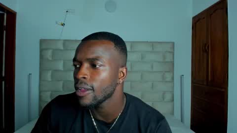 Snapshot of dylantaylor_1 chatting on 02-10-26, 02:48 Dylan Taylor online show from 02-10-26, 02:48