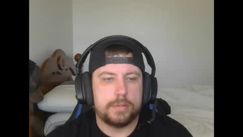 Snapshot of dylboi47 chatting on 10-16-25, 05:03 dylboi47 online show from 10-16-25, 05:03