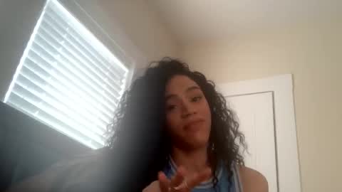 Snapshot of dynasty313 chatting on 01-21-25, 02:37 Dynasty online show from 01-21-25, 02:37