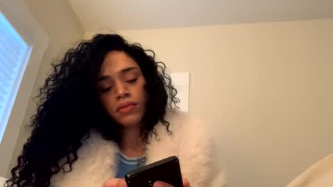 Snapshot of dynasty313 chatting on 01-21-25, 09:04 Dynasty online show from 01-21-25, 09:04