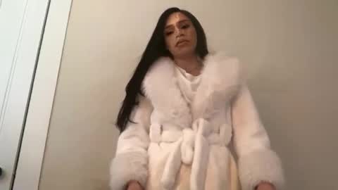 Snapshot of dynasty313 chatting on 02-03-25, 09:18 Dynasty online show from 02-03-25, 09:18