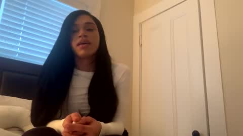 Snapshot of dynasty313 chatting on 02-05-25, 09:40 Dynasty online show from 02-05-25, 09:40