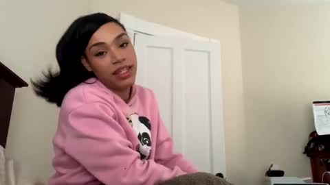 Snapshot of dynasty313 chatting on 02-18-25, 07:09 Dynasty online show from 02-18-25, 07:09