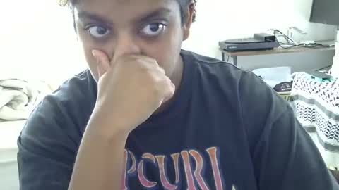 Snapshot of dyst9piandude chatting on 01-09-26, 04:32 Harsh online show from 01-09-26, 04:32